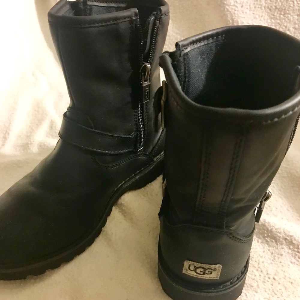 Ugg Boots for Boys Size 2Y